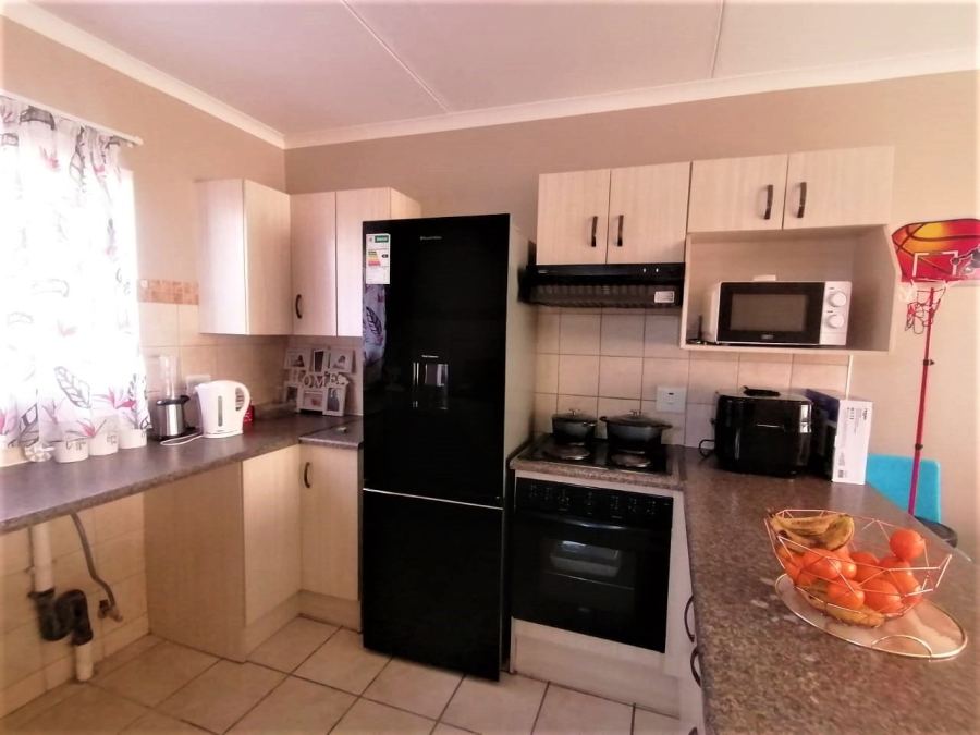 2 Bedroom Property for Sale in Hillside Free State